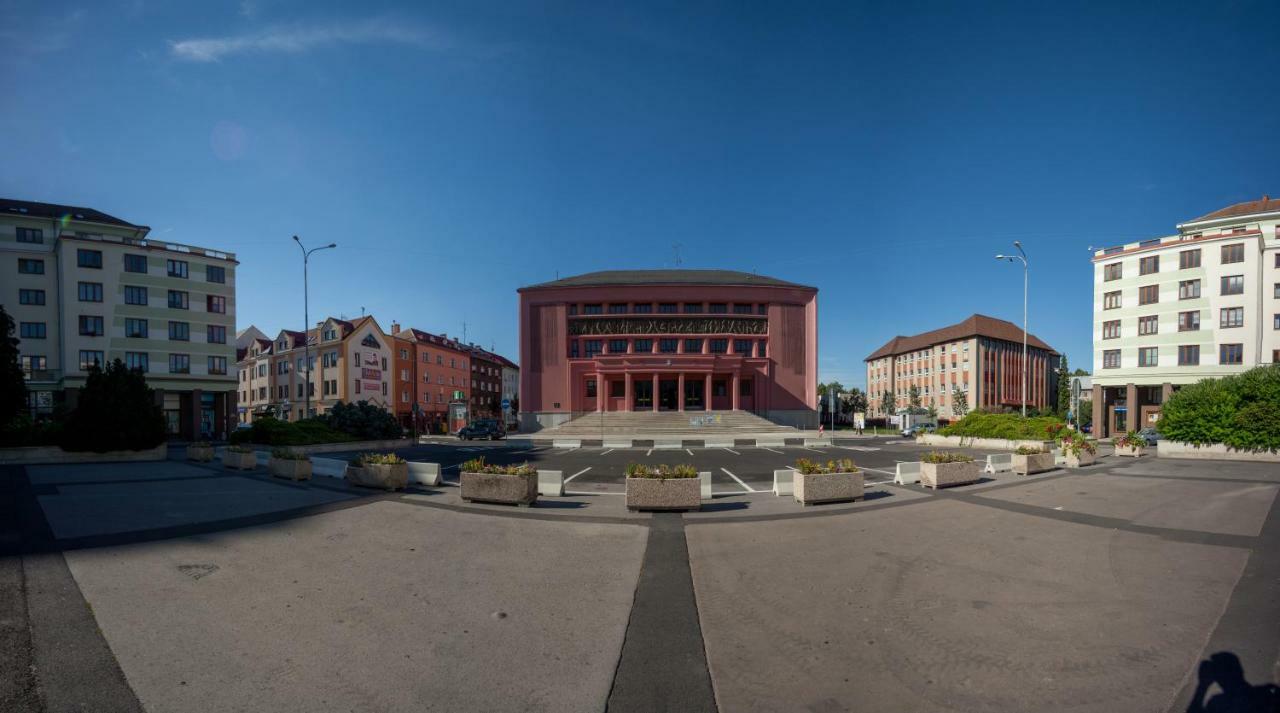 Apartment Mdk Sokolov Bagian luar foto